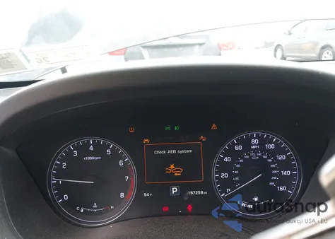 2017 Genesis G80 3.8 из США, поврежденный, VIN KMHGN4JEXHU205813